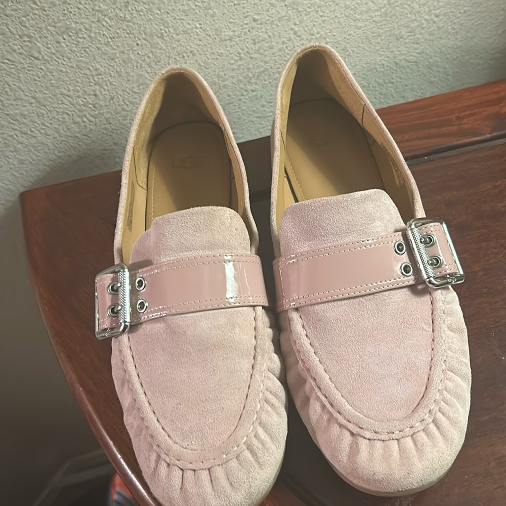 UGG Suede Losfers Size 9.5”